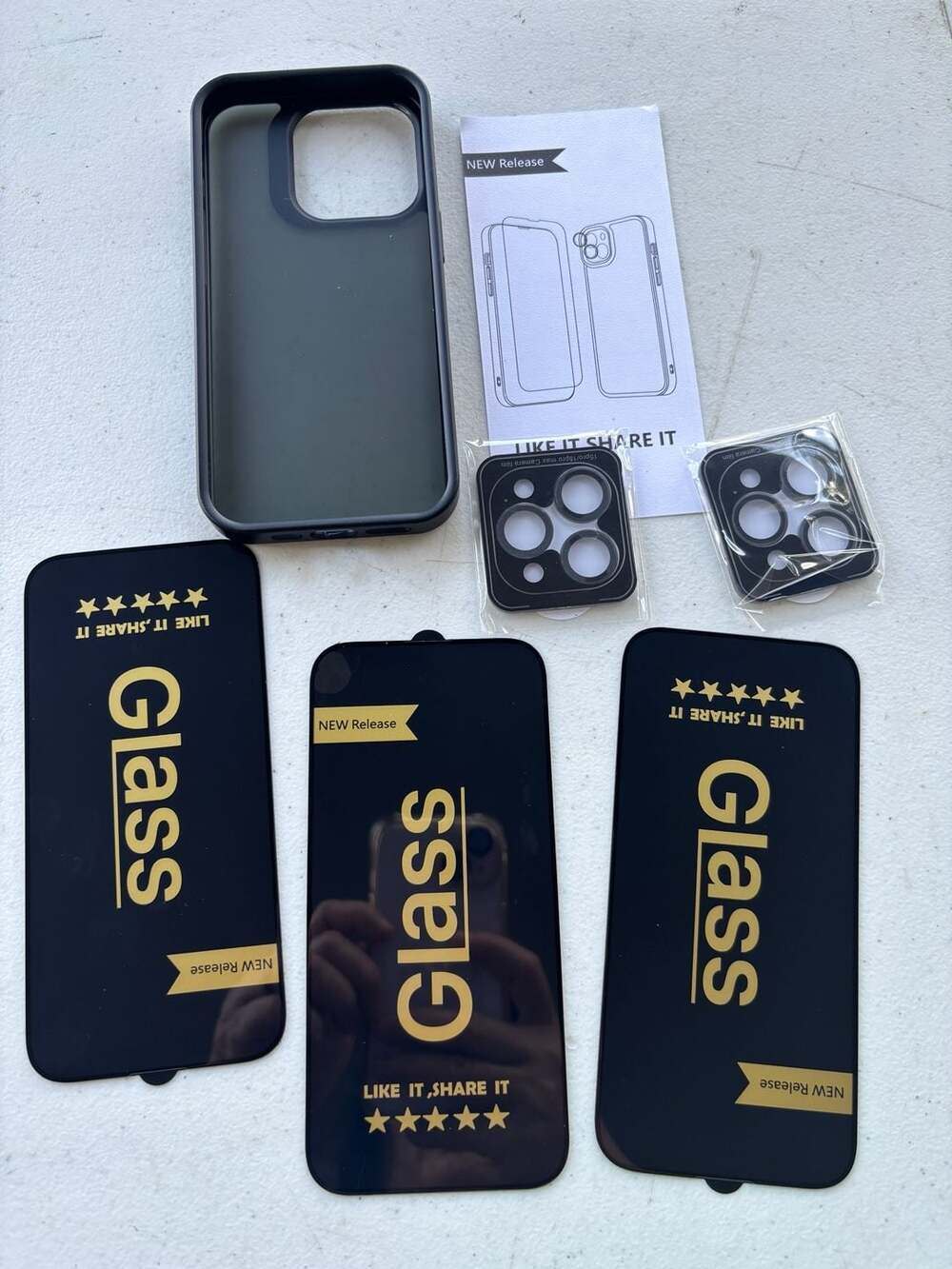 iPhone 15 Pro Vaucas-Cl Screen/Lens Protector Kit (Lot of 5) - Picture 3 of 6